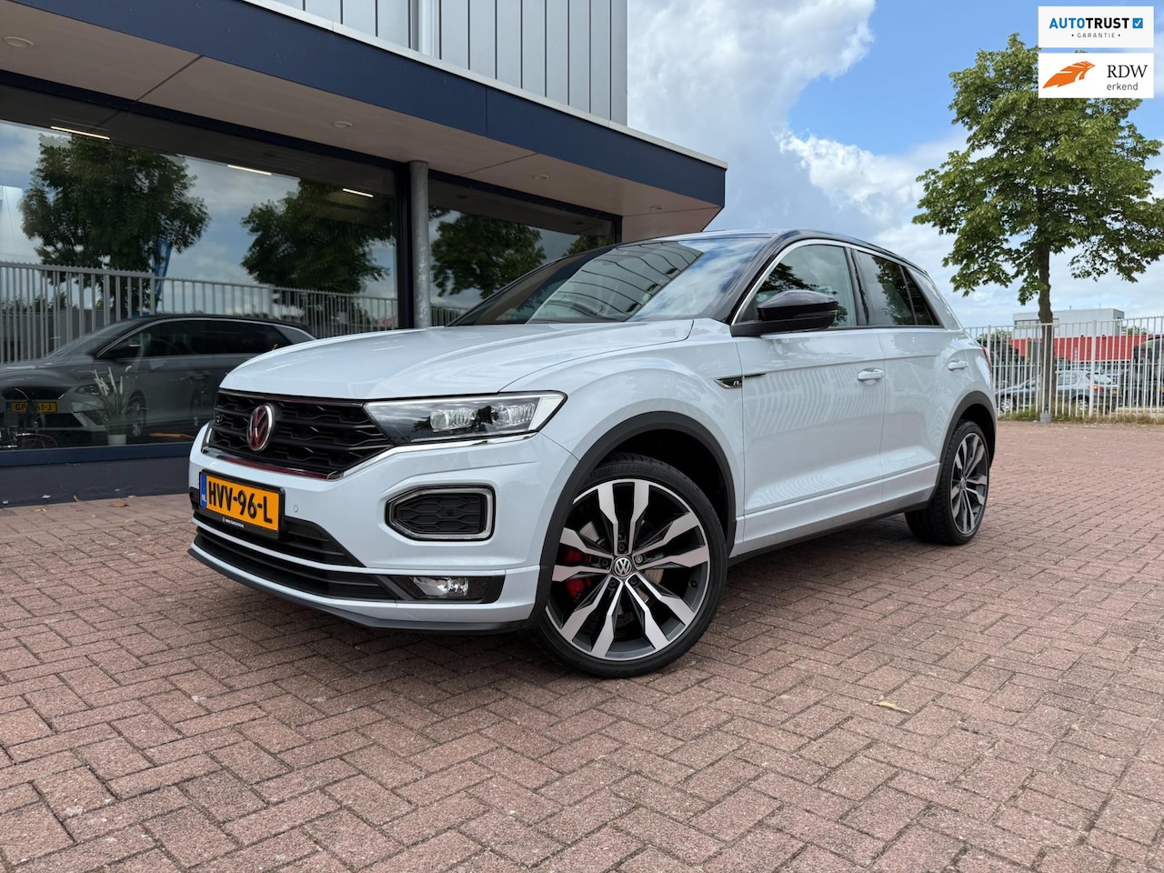 Volkswagen T-Roc - 1.5 TSI |DSG|3x R-Line|LED|Virtual|Carplay - AutoWereld.nl