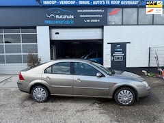 Ford Mondeo - 2.0-16V Trend-Automaat- met onderhoudshistorie, Airco, Cruise Control, NAP en een nieuwe A