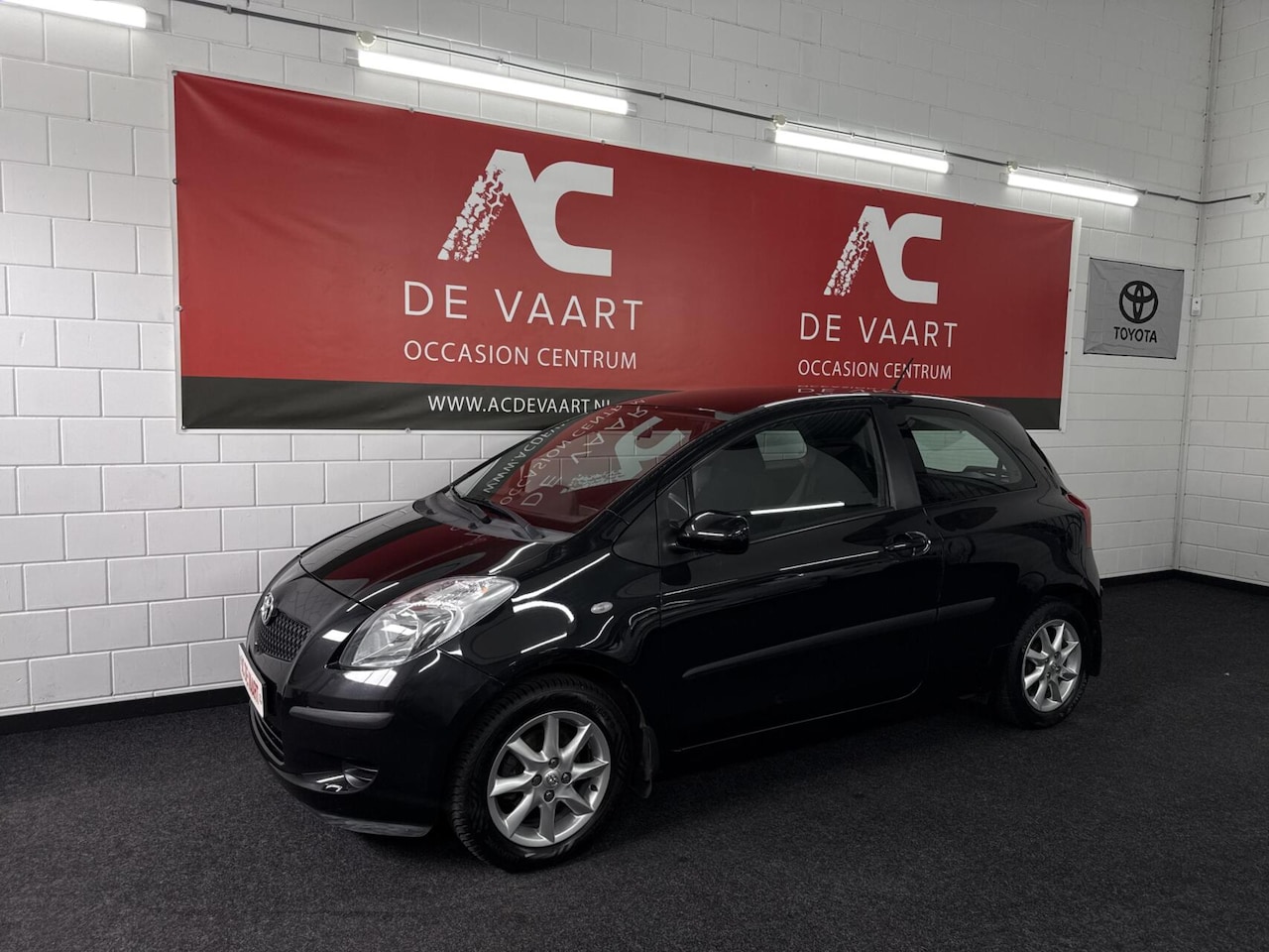 Toyota Yaris - 1.3 VVTi Sol - AIRCO/TREKHAAK/ELEK.RAMEN/NAP - AutoWereld.nl