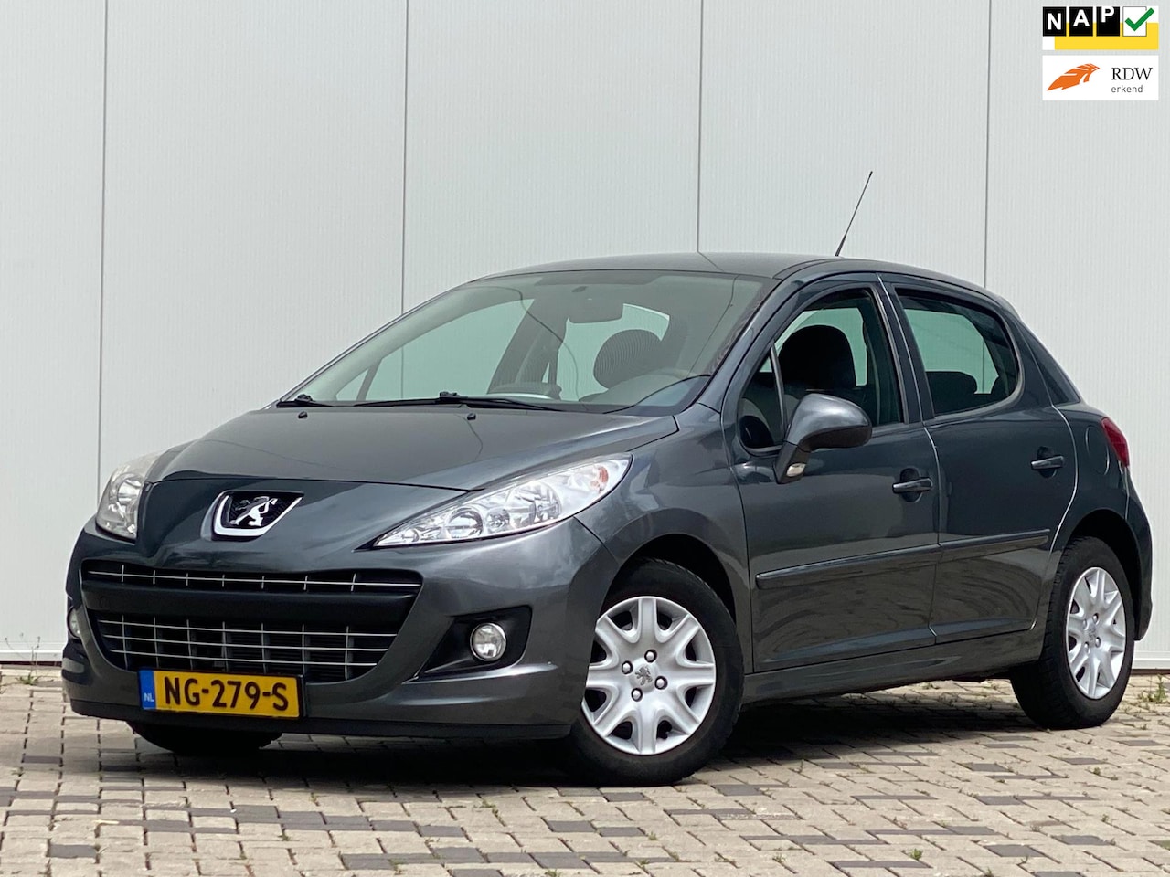 Peugeot 207 - 1.6 HDiF XS AIRCO NAVI - AutoWereld.nl