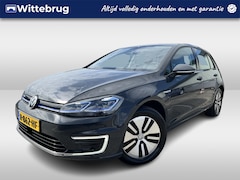 Volkswagen e-Golf - E-DITION 136pk / LED / Navigatie / Climate Control / Parkeersensoren / Donker Glas / 16" L