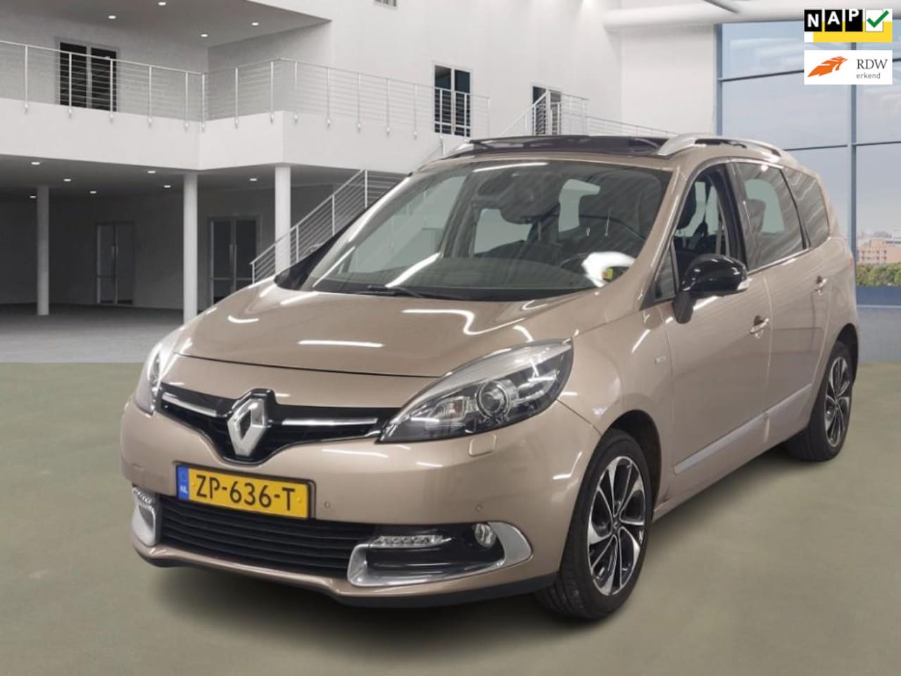 Renault Scénic - 1.6 dCi Bose EXPORT - AutoWereld.nl