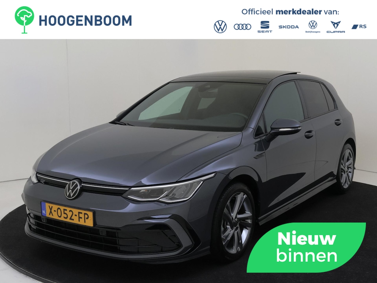 Volkswagen Golf - 1.5 eTSI R-Line | Panoramadak | Navigatie | Adaptieve cruise control | Parkeersensoren | S - AutoWereld.nl