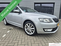 Skoda Octavia Combi - 1.4 AUTOMAAT 104000KM NAP NAVI PDC 17"