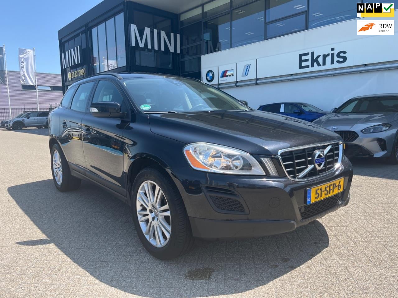 Volvo XC60 - 2.0 D3 Kinetic EXPORT - AutoWereld.nl