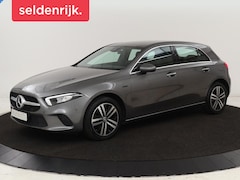 Mercedes-Benz A-klasse - 250e Urban | Leder | Stoelverwarming | Trekhaak | Camera | Sfeerverlichting | Widescreen |