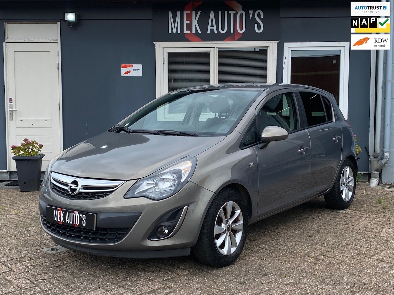 Opel Corsa - 1.2-16V Design Edition|2e Eign|Climate|Navi|Cruise - AutoWereld.nl