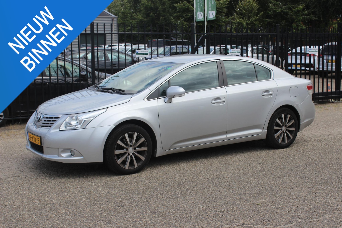 Toyota Avensis - 2.0 D-4D Dynamic Sedan - AutoWereld.nl