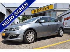 Opel Astra - Sedan 1.4 16V Edition