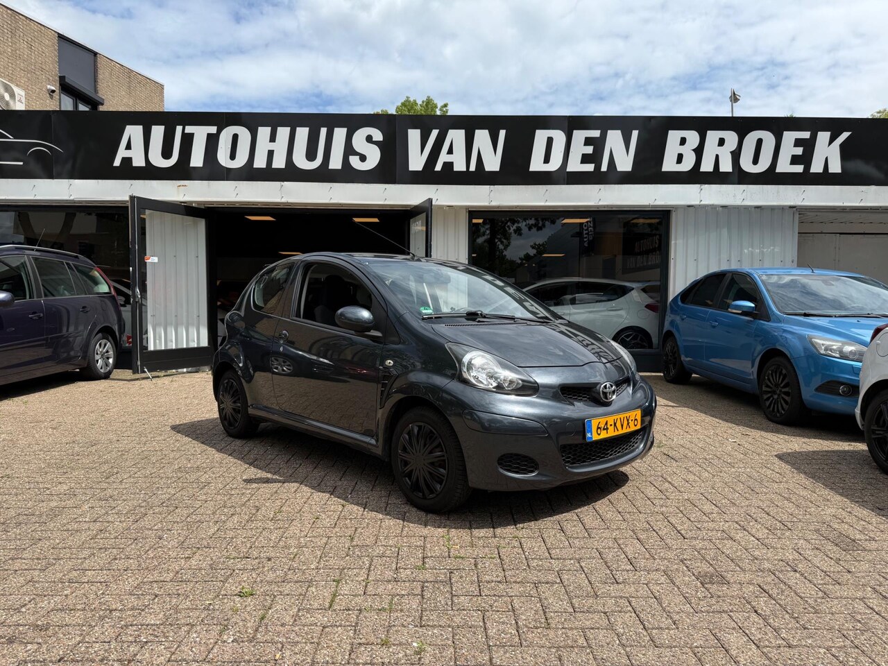 Toyota Aygo - 1.0-12V|Nap|Automaat|Navi|Elek Pakket|Nw Apk| - AutoWereld.nl