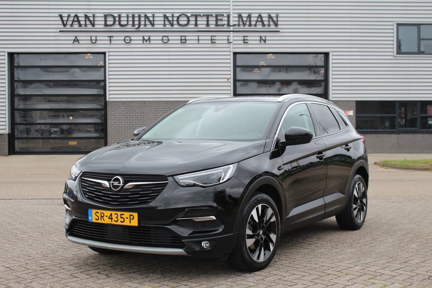 Opel Grandland X - 1.2 Turbo Innovation / Carplay / Leer / Stoelverwaming/koeling - AutoWereld.nl