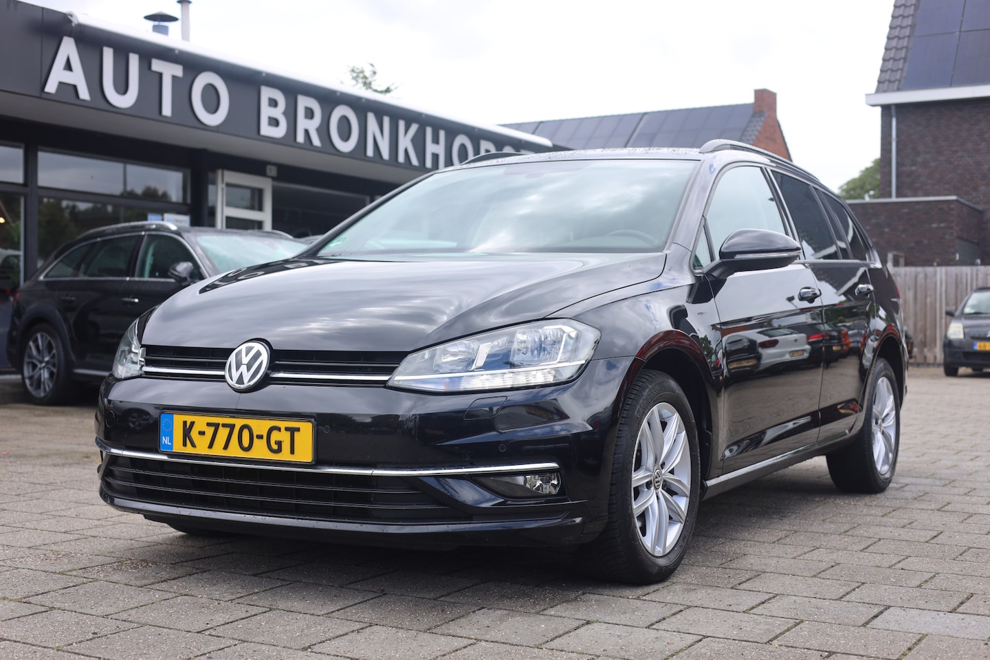 Volkswagen Golf Variant - 1.6 TDI HIGHLINE I CARPLAY I ADAPTIEF CC I TREKHAAK - AutoWereld.nl