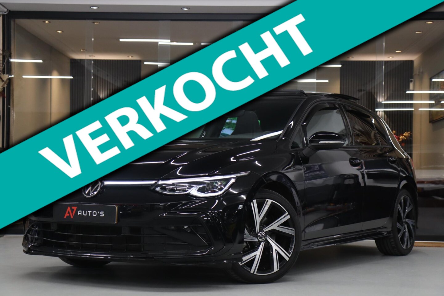 Volkswagen Golf - 1.5 eTSI 3X R-Line PANO/IQLIGHT/BLINDESPOT/CARPLAY/VOLL - AutoWereld.nl