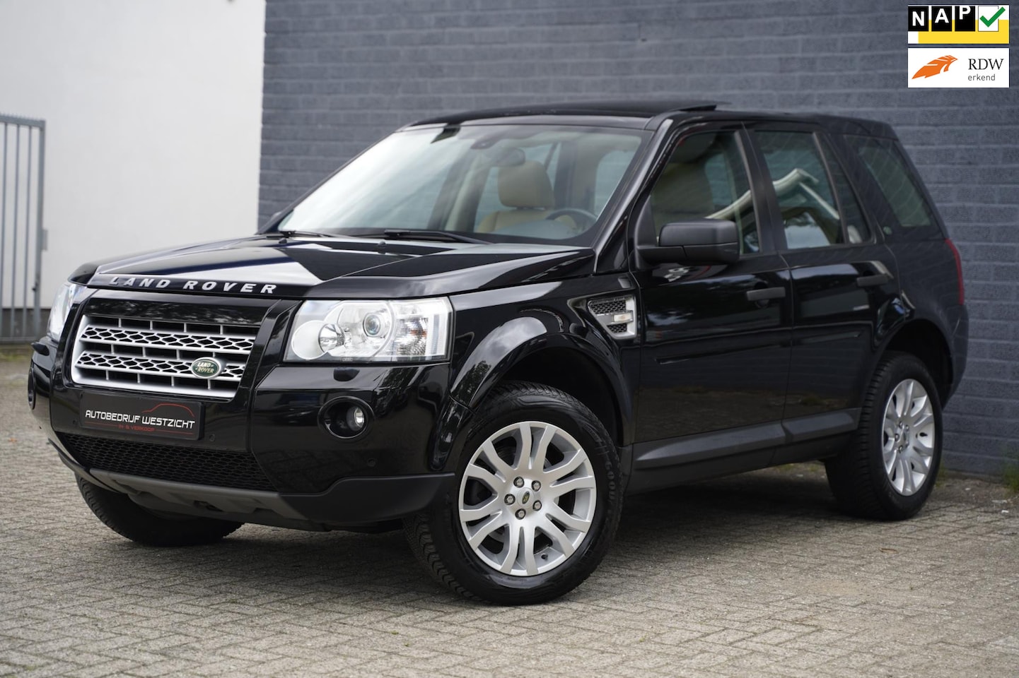 Land Rover Freelander - 3.2 i6 HSE 3.2 i6 HSE, Automaat, Leder, Panoramadak - AutoWereld.nl