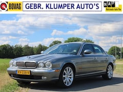 Jaguar XJ - 3.0 V6 Executive Luchtvering, 19" LM, Weinig km, Full Option