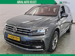 Volkswagen Tiguan Allspace - 1.5 TSI 150pk Highline Business R | Advance Pakket | Panoramadak | Dynaudio | Winterpakket