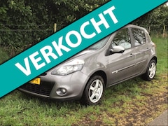 Renault Clio - 1.6 Night & Day AUTOMAAT