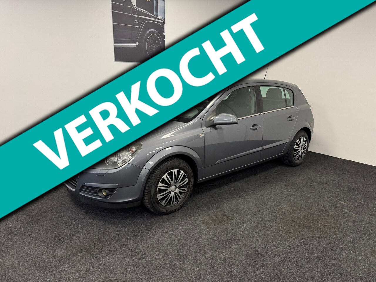Opel Astra - 1.6 Cosmo Automaat // Apk 28-04-2026 - AutoWereld.nl