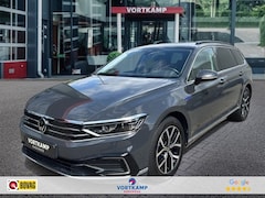 Volkswagen Passat Variant - 1.4 TSI DSG GTE CAMERA/NAVI/ACC/STOEL-STUURVERW/E-KLEP/IQ-LIGHTS