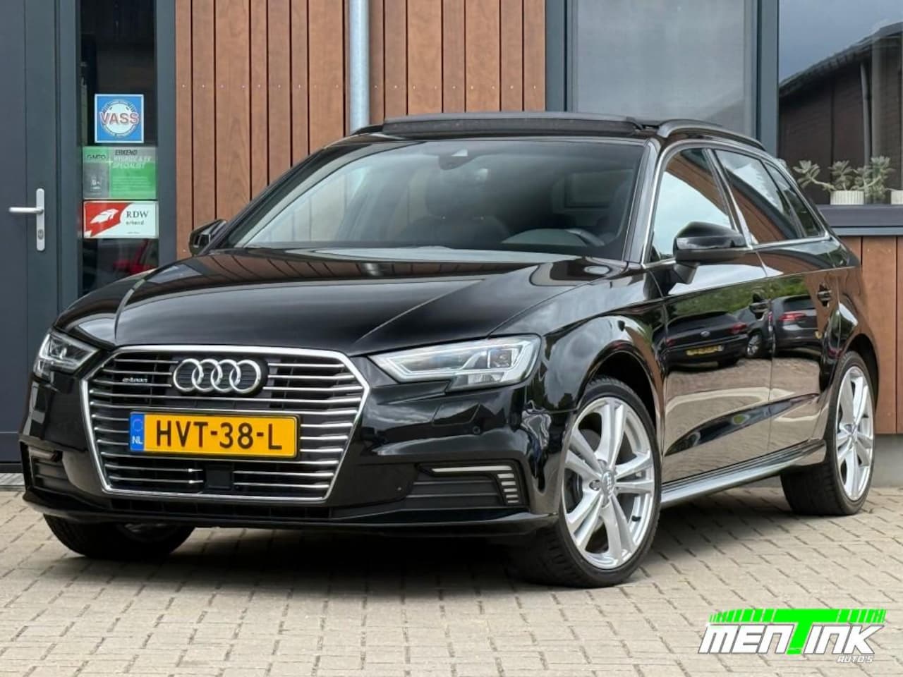 Audi A3 - 40 E-TRON Pano Camera Acc - AutoWereld.nl