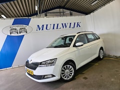 Skoda Fabia Combi - 1.0 TSI Ambition / Trekhaak / Navi / NL Auto