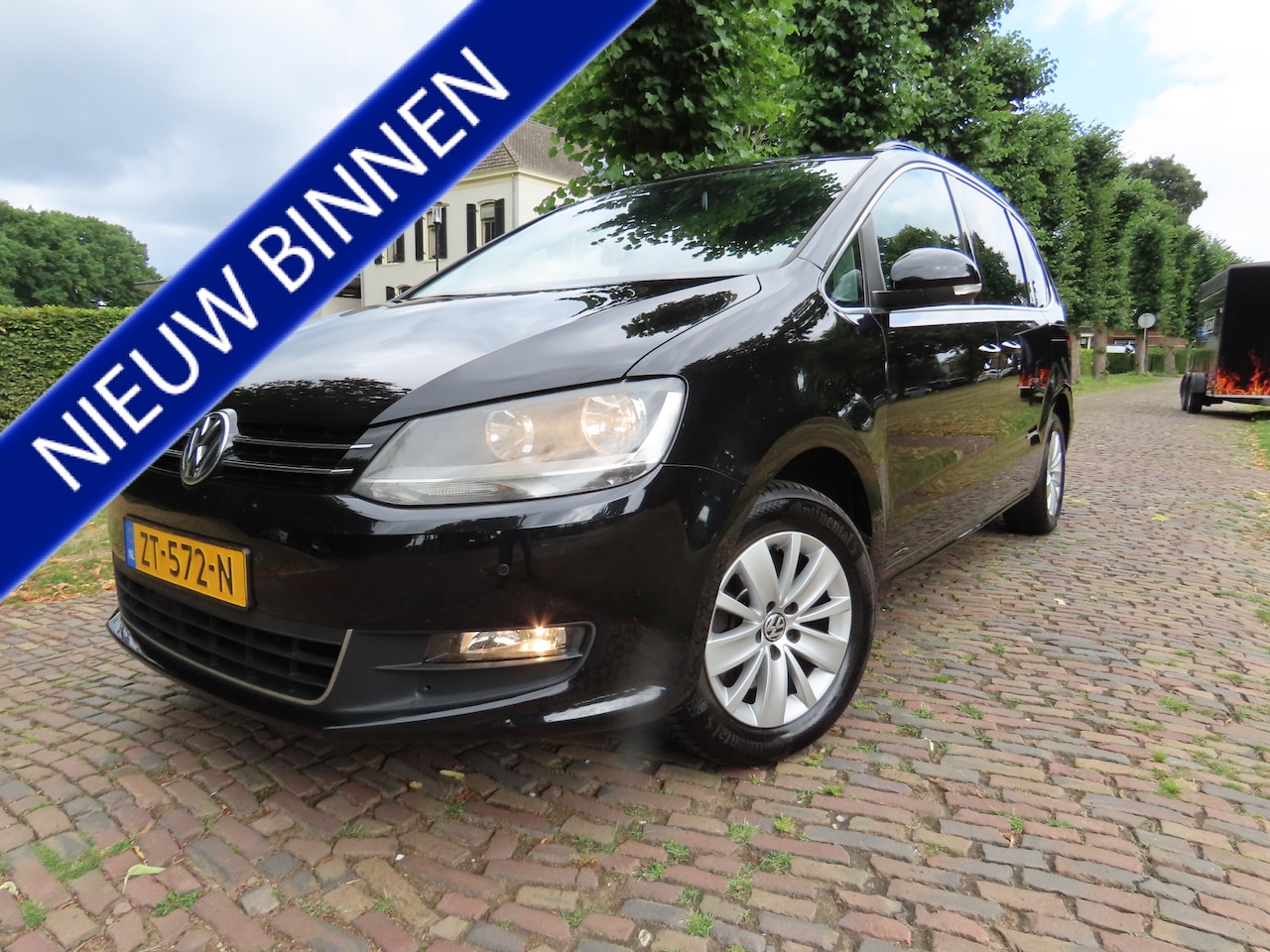 Volkswagen Sharan - 1.4 TSI Highline 7 Persoons Ecc Cruisecontrol Navigatie Stoelverwarming Pdc Lm Velgen Trek - AutoWereld.nl