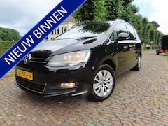 Volkswagen Sharan - 1.4 TSI Highline 7 Persoons Ecc Cruisecontrol Navigatie Stoelverwarming Pdc Lm Velgen Trek