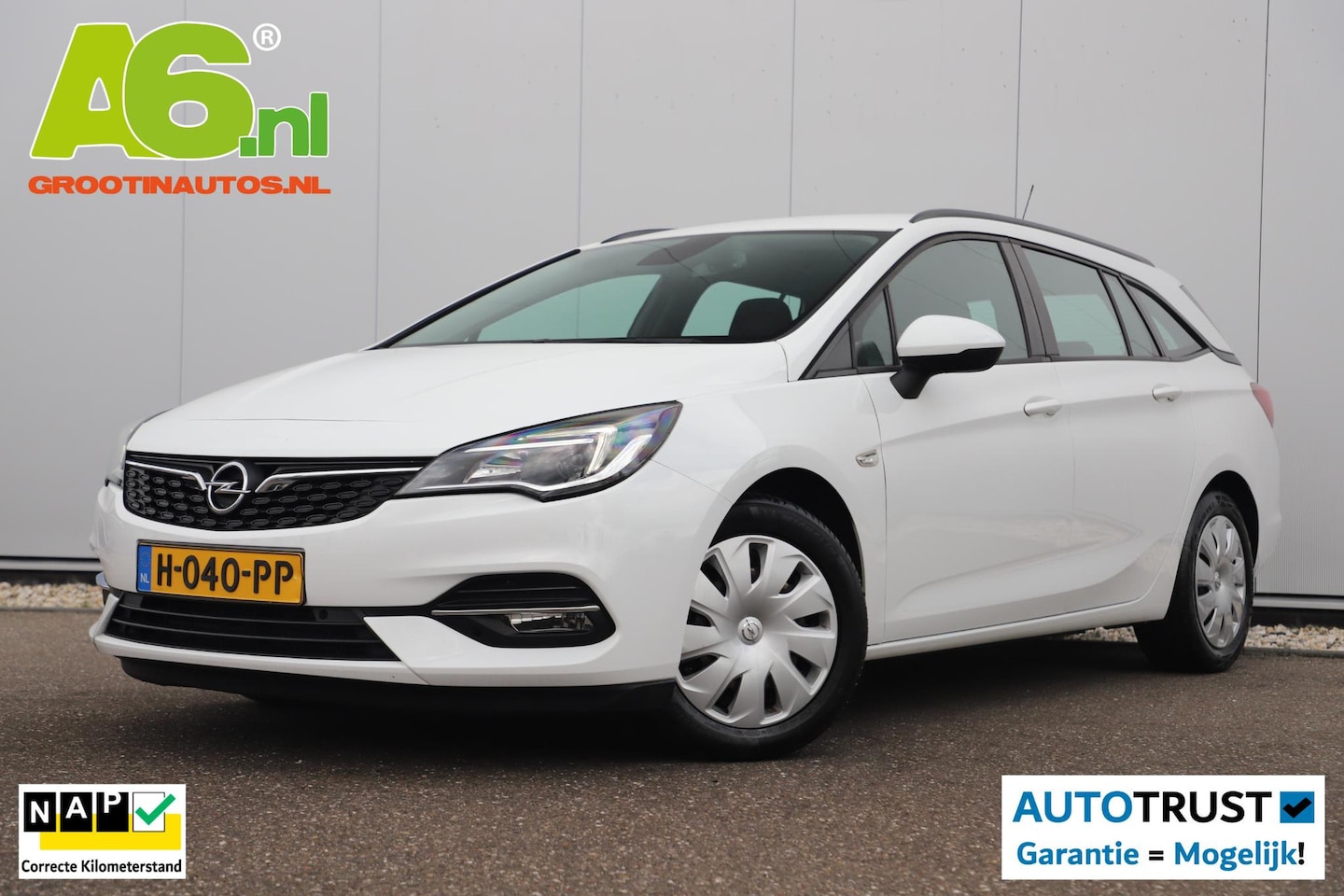 Opel Astra Sports Tourer - 1.2 Business Edition 110PK Trekhaak Navigatie Carplay Android Clima Cruise Control - AutoWereld.nl