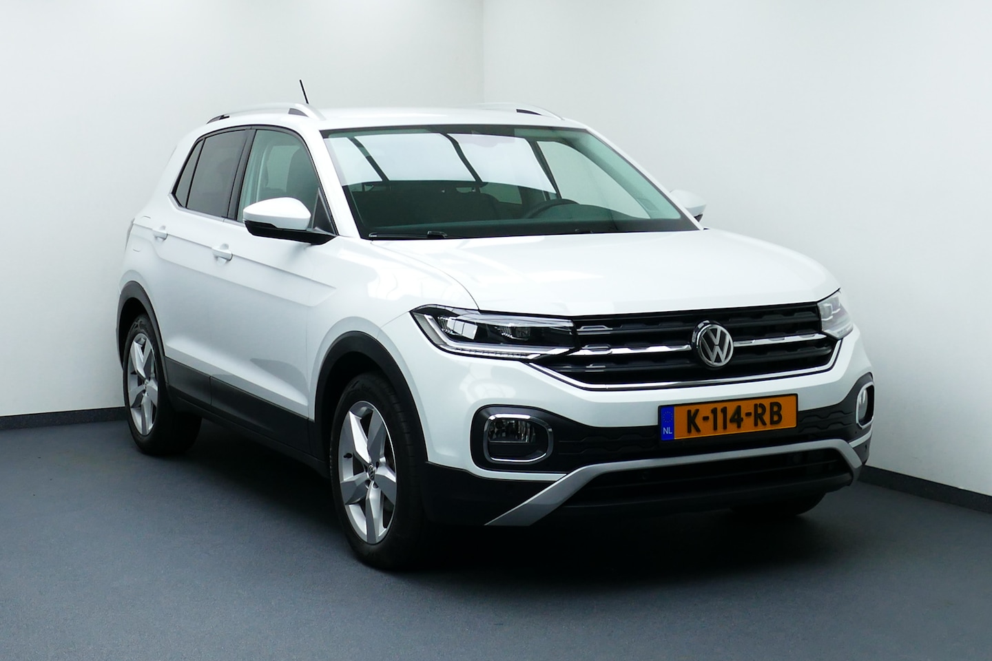 Volkswagen T-Cross - 1.5 150pk TSI Style. Virt Cockpit, Navi, Camera, Clima, Adap Cruise, Haak 1200kg - AutoWereld.nl
