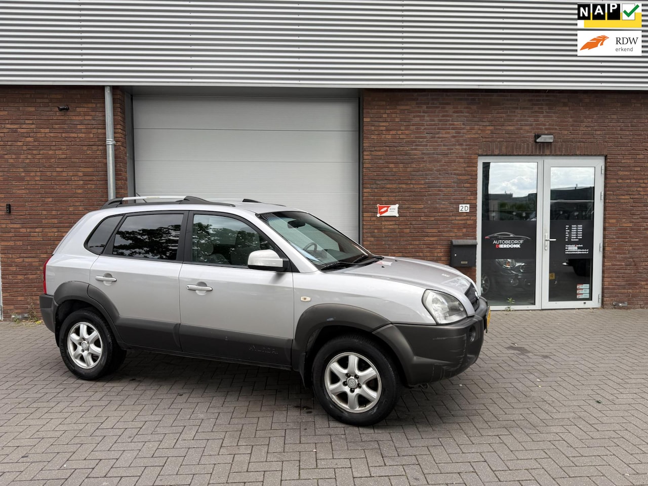 Hyundai Tucson - 2.0i Dynamic|AIRCO|NIEUWE APK|CRUISE CTRL - AutoWereld.nl