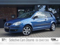 Volkswagen Polo - 1.4-16V Trendline , PDC, Nieuwe APK, 15''LM, Clima, Cruise