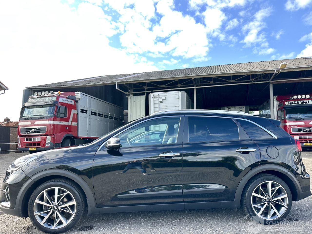 Kia Niro - 1.6 GDi Hybrid ExecutiveLine 1.6 GDi Hybrid ExecutiveLine - AutoWereld.nl