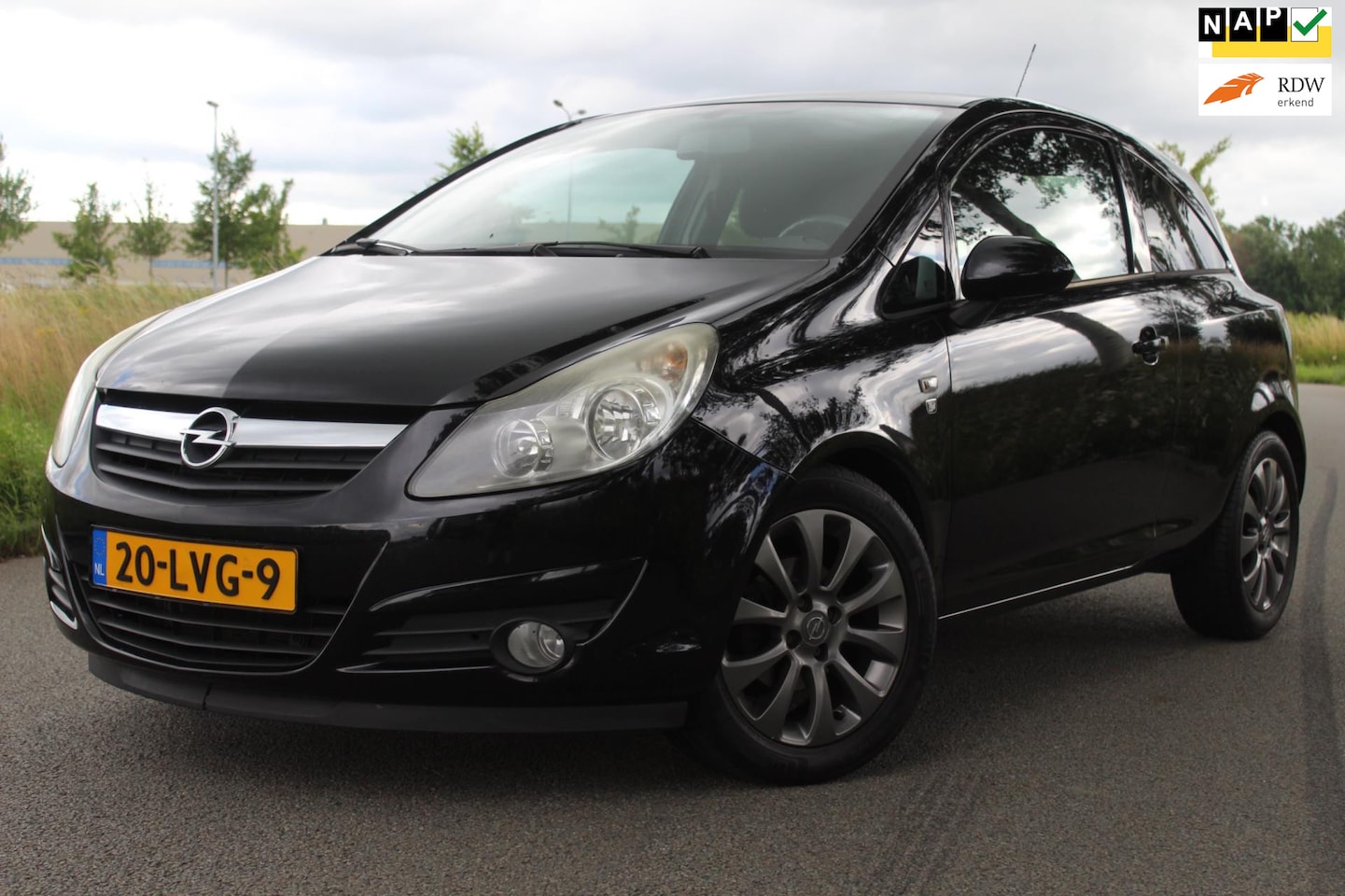 Opel Corsa - 1.2-16V '111' Edition 86 pk | Dealer onderhouden | AIRCO | CRUISE CONTROLE | LICHTMETALEN - AutoWereld.nl