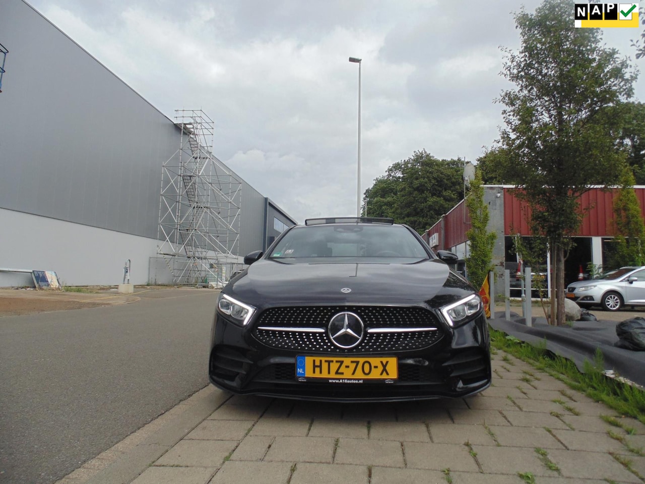 Mercedes-Benz A-klasse - 200 d Premium Plus NAVI PANO LEER 62000 KM - AutoWereld.nl