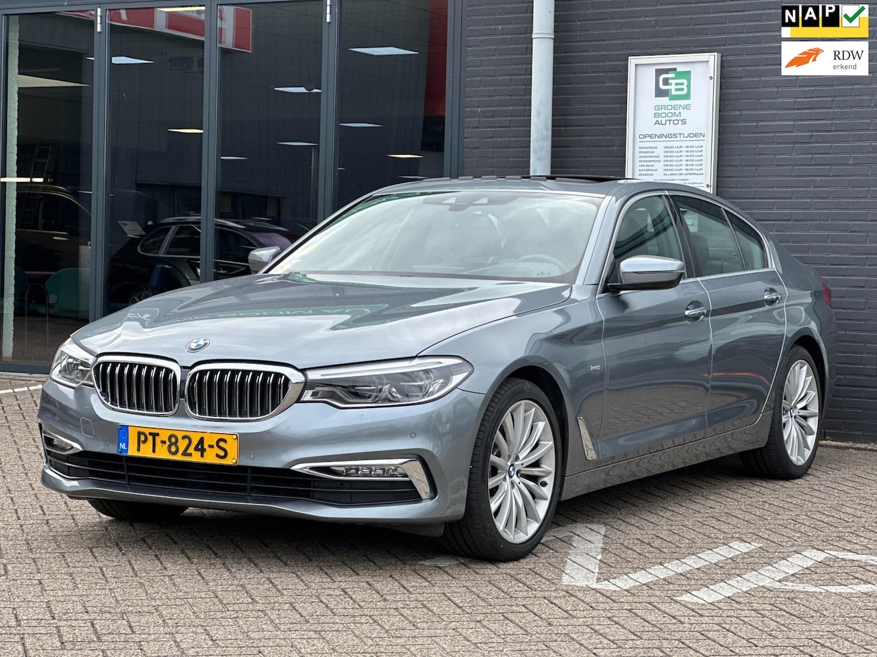 BMW 5-serie - 520d High Executive/PANO-DAK/CAMERA/LEDER/NAVI/NL-AUTO NAP!! - AutoWereld.nl