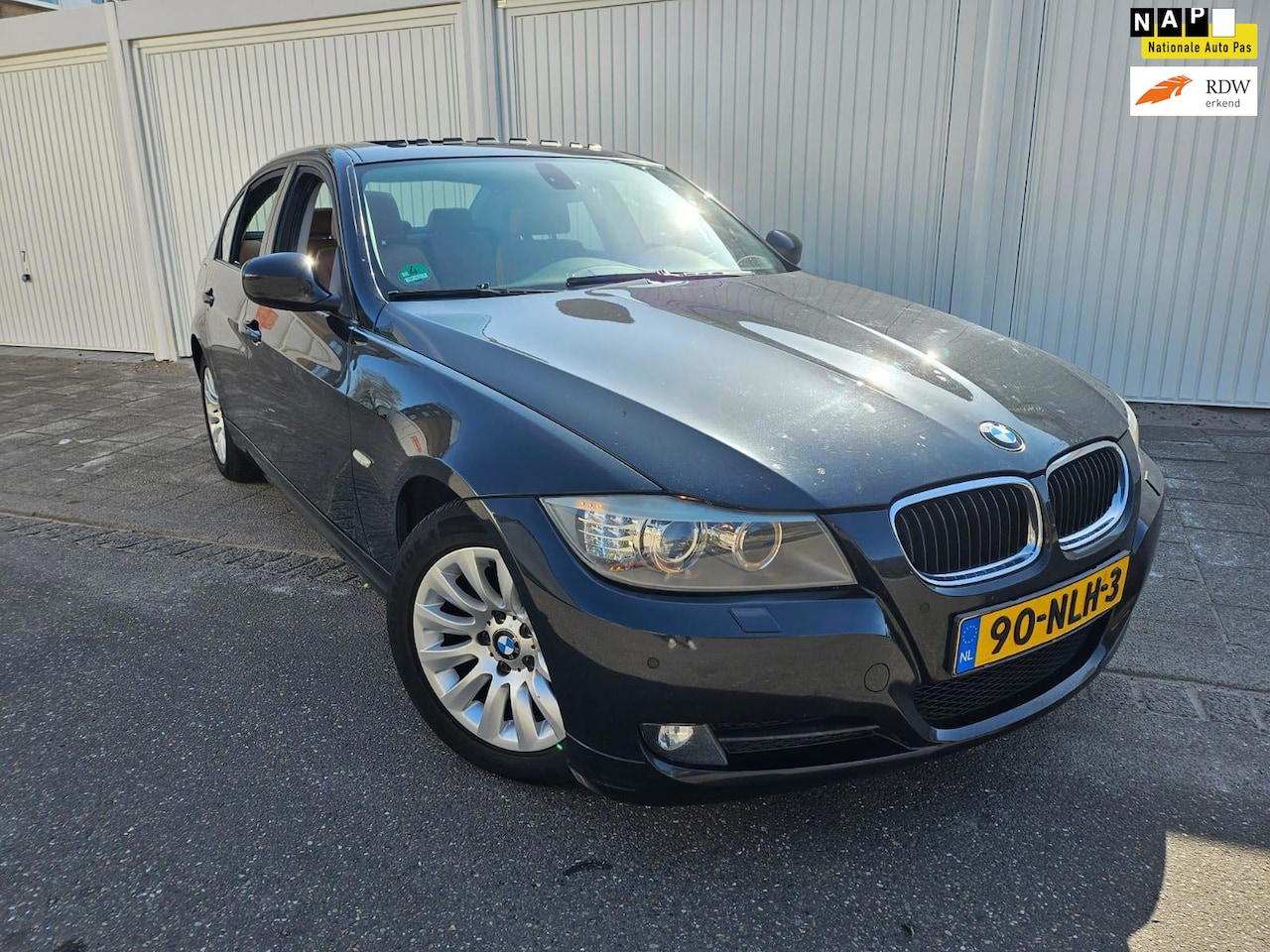 BMW 3-serie - 320i Executive* Aut* Bruin leer* Opendak* Stoel verw* Top conditie - AutoWereld.nl