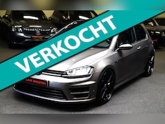 Volkswagen Golf - 2.0 TSI R 4Motion | Panorama | Carbon stuur | Camera | Origineel NL | Stoelverwarming | Cl