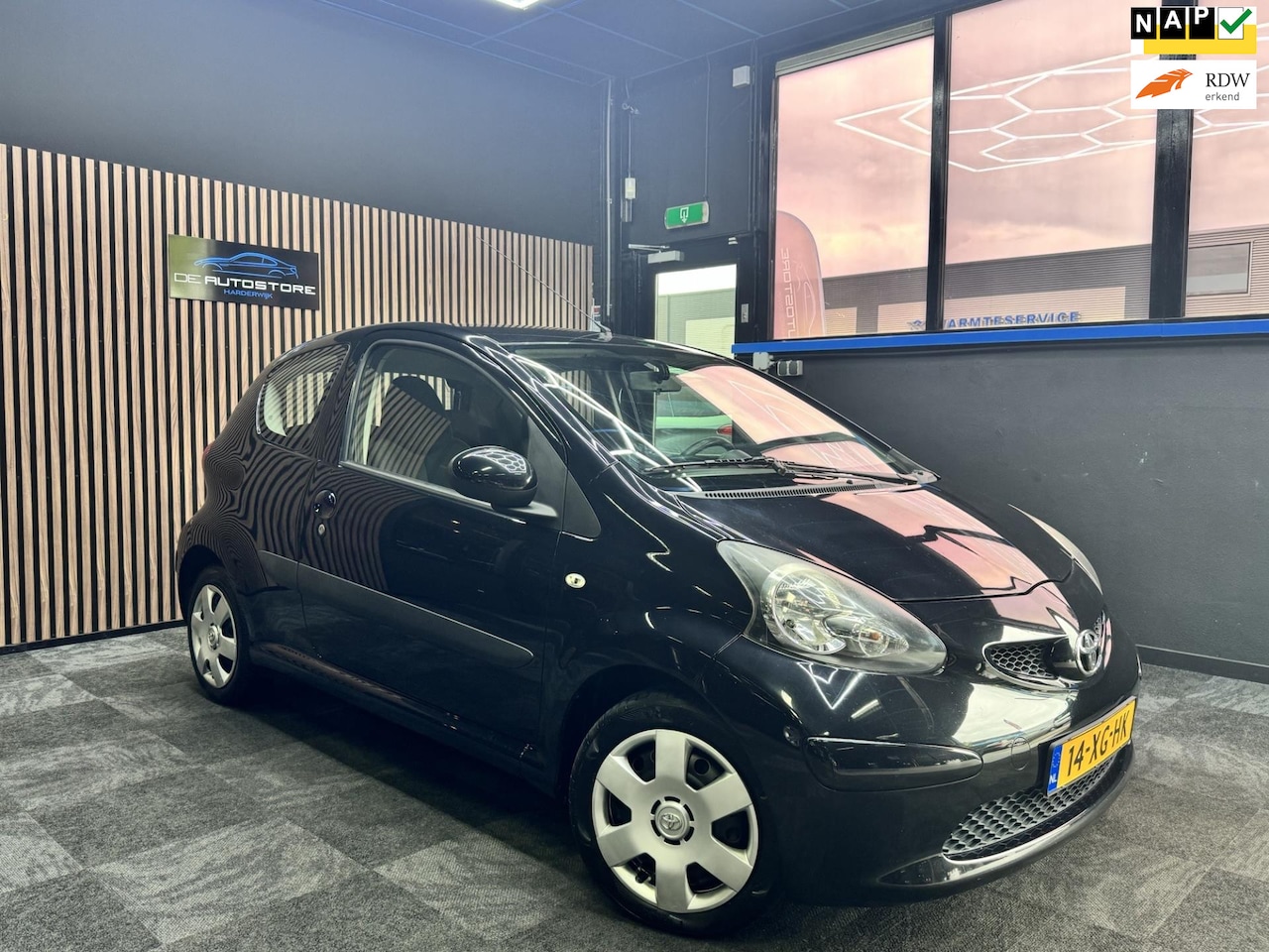 Toyota Aygo - 1.0-12V +Airco Elec Ramen In Zeer nette Staat!!! - AutoWereld.nl