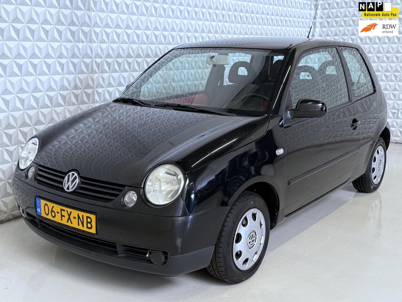 Volkswagen Lupo - 1.4-16V van de 2e eigenaar / 165.000km (2000) - AutoWereld.nl