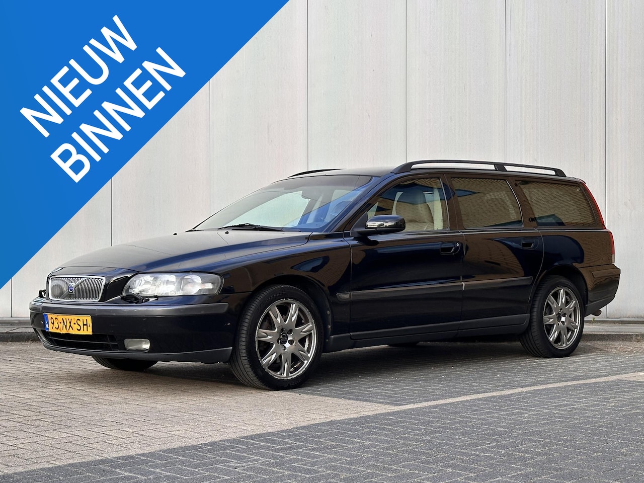 Volvo V70 - 2.4 Black Sapphire Edition II l Automaat l incl. Historie l - AutoWereld.nl