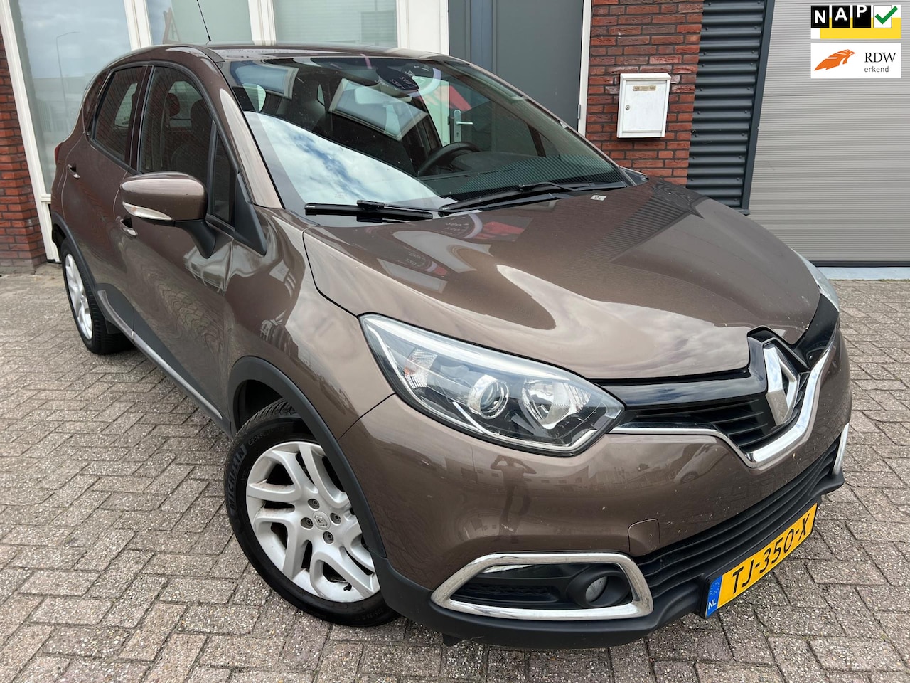Renault Captur - 0.9 TCe Helly Hansen / PDC / Clima / Cruise - AutoWereld.nl