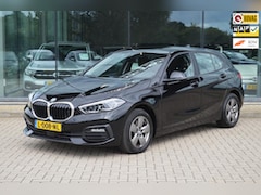 BMW 1-serie - 118i Business Edition | LED |Carplay | Achteruitrijcamera | Automaat