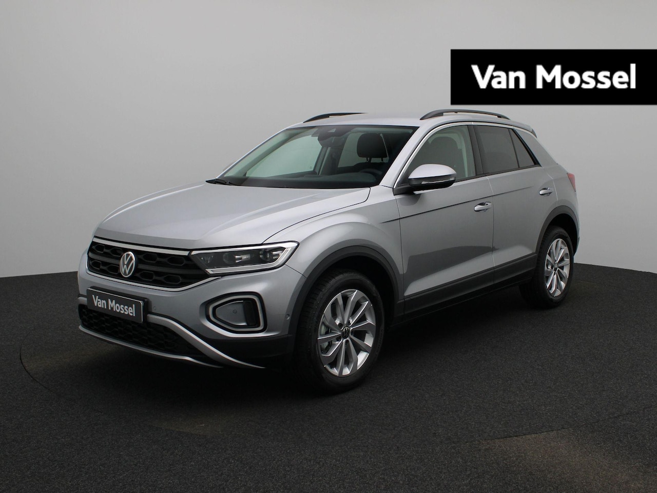 Volkswagen T-Roc - 1.0 TSI Life Edition | Fysieke voorraad auto | Direct leverbaar | Navigatie | Climatronic - AutoWereld.nl