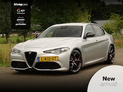 Alfa Romeo Giulia - 2.0T 310PK | Squadra | Ragazzon | Carbon | Veloce-bumpers | Rode remkl. | Cruise