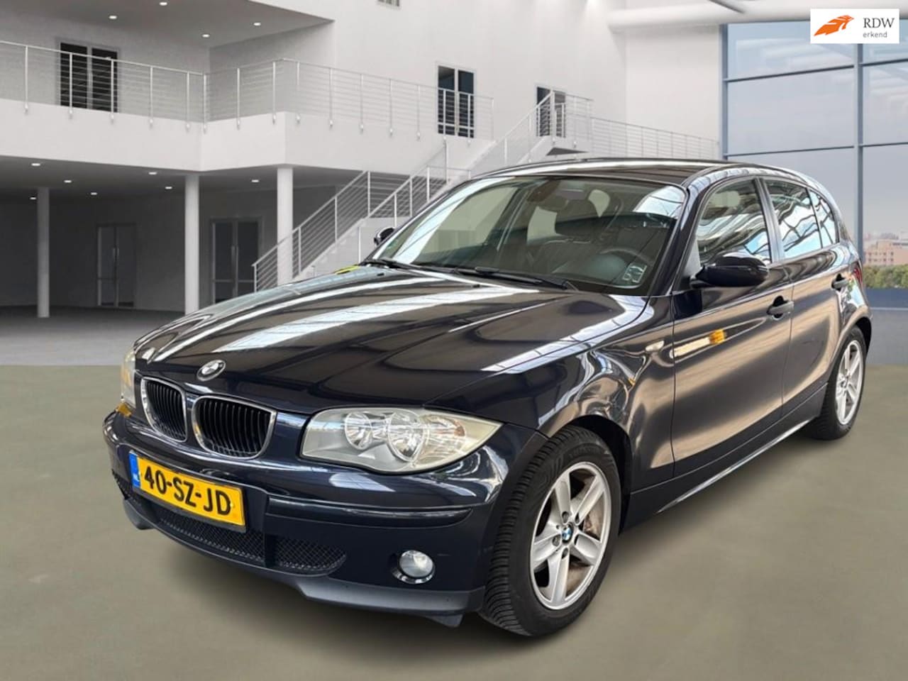BMW 1-serie - 118i Business Line AUT PSENSOR CRUISE 2 X SLEUTELS - AutoWereld.nl