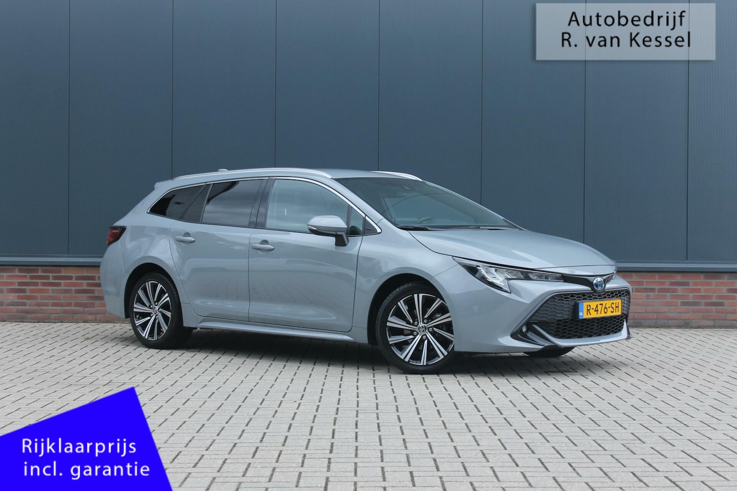 Toyota Corolla Touring Sports - 1.8 Hybrid Dynamic I Rijk uitgerust I NL-auto - AutoWereld.nl