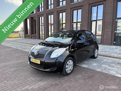 Toyota Yaris - 1.3 VVTi Luna airco Trekhaak
