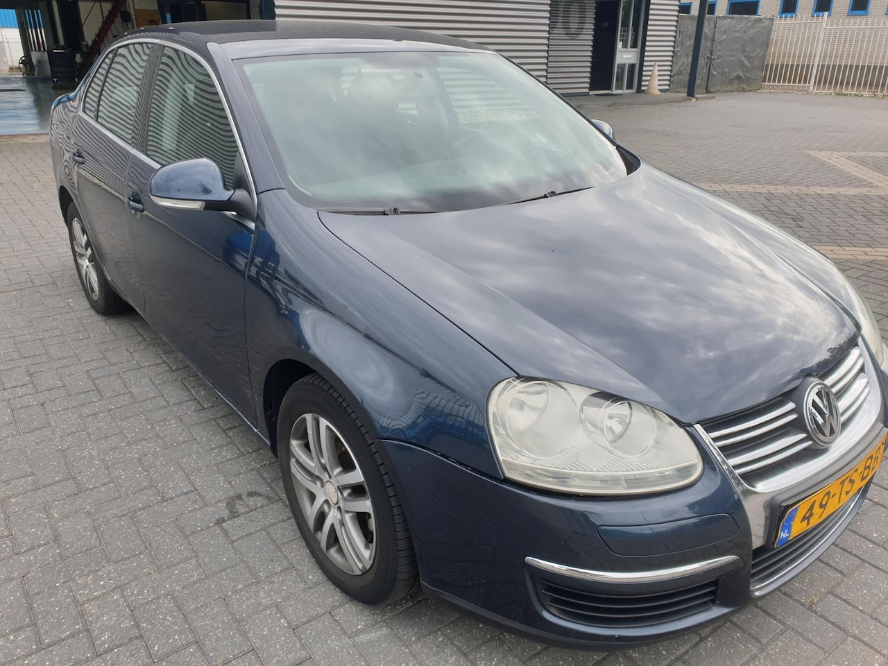 Volkswagen Jetta - 1.6 FSI Comfortline 1.6 FSI Comfortline - AutoWereld.nl