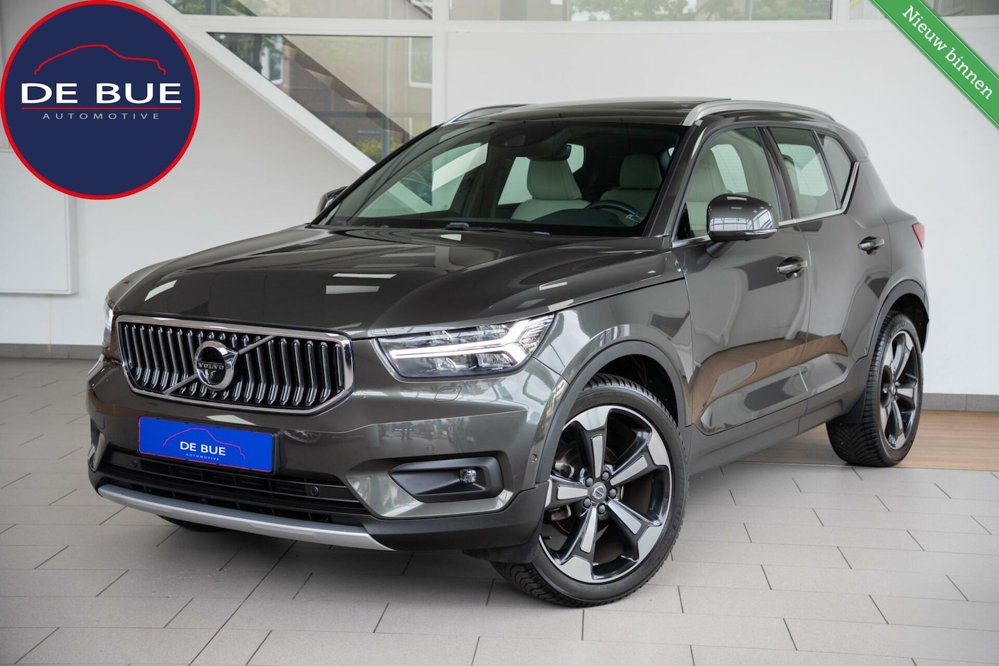 Volvo XC40 - 2.0 D3 Inscription|Org NL|1ste Eig|Pano|Harmen & Kardon|Crystal|Leder|Trekhaak|Dealer Onde - AutoWereld.nl