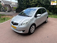 Toyota Yaris - 1.3 VVTi Terra / Airco / Apk / 5d / Aux / Nette Auto